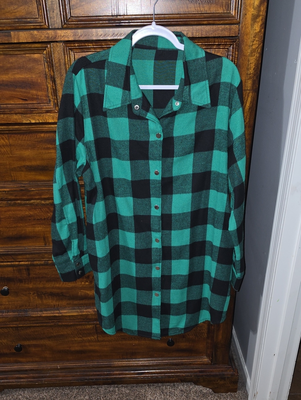 Black And Green Long Sleeve Flannel Top! Great Condition!! Sz Xlg